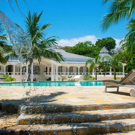 Zumzum Beach House Bed & Breakfast Kinondo Exterior foto