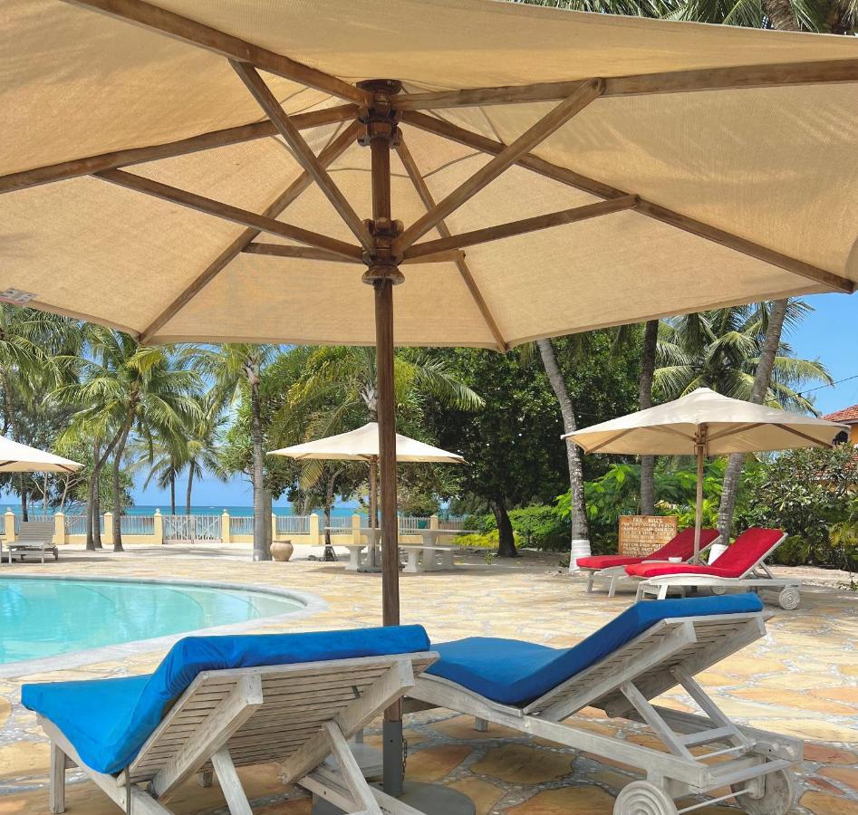 Zumzum Beach House Bed & Breakfast Kinondo Exterior foto