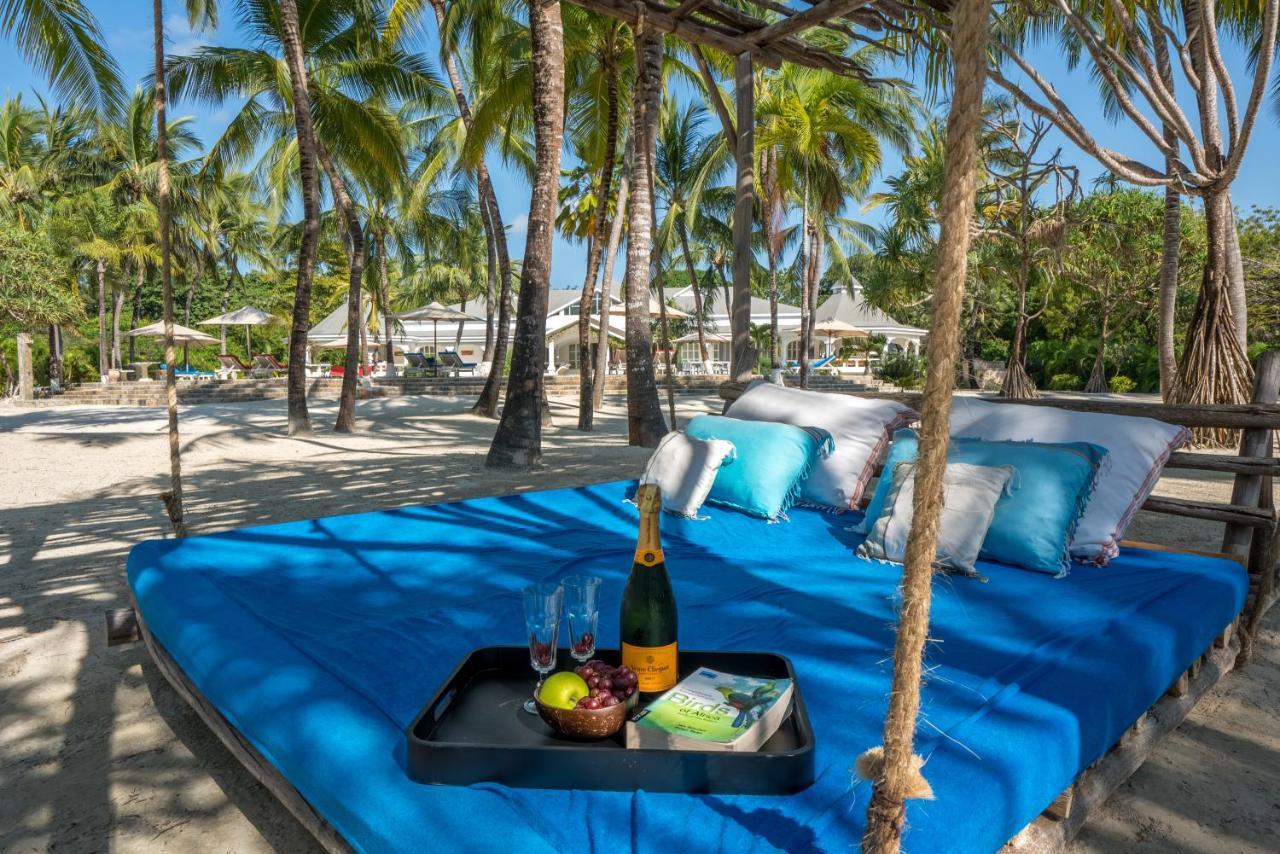 Zumzum Beach House Bed & Breakfast Kinondo Exterior foto