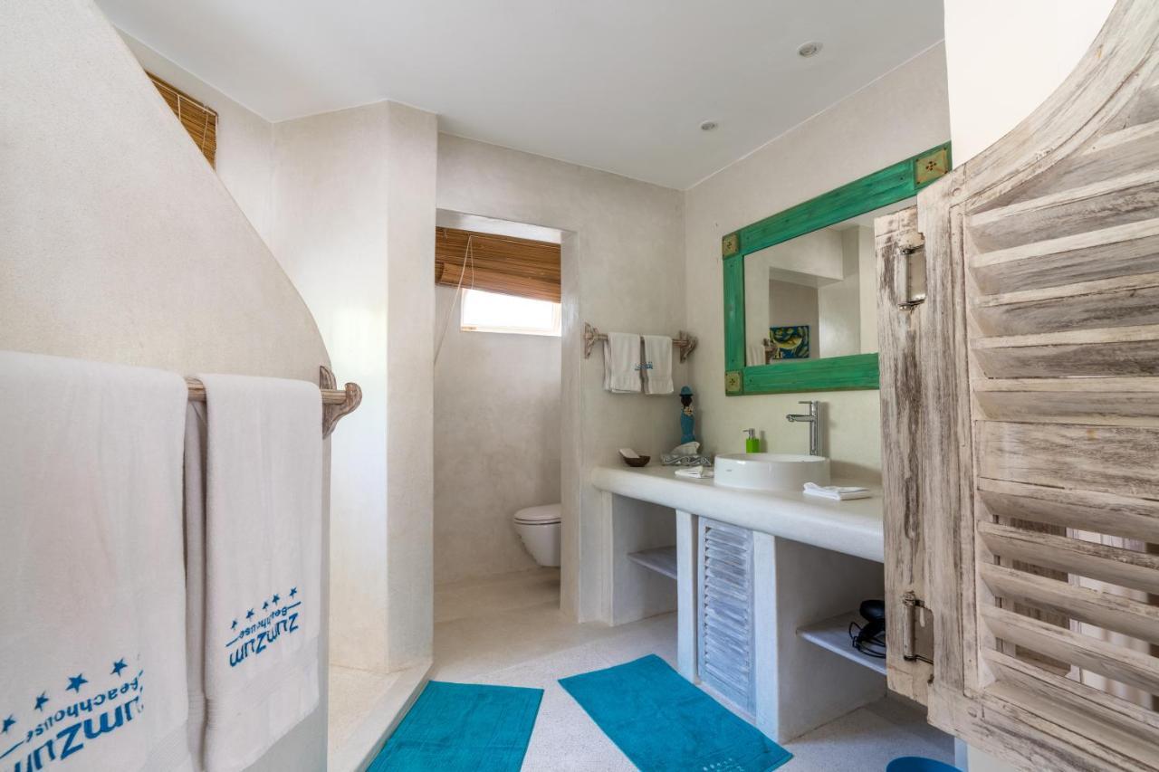 Zumzum Beach House Bed & Breakfast Kinondo Exterior foto